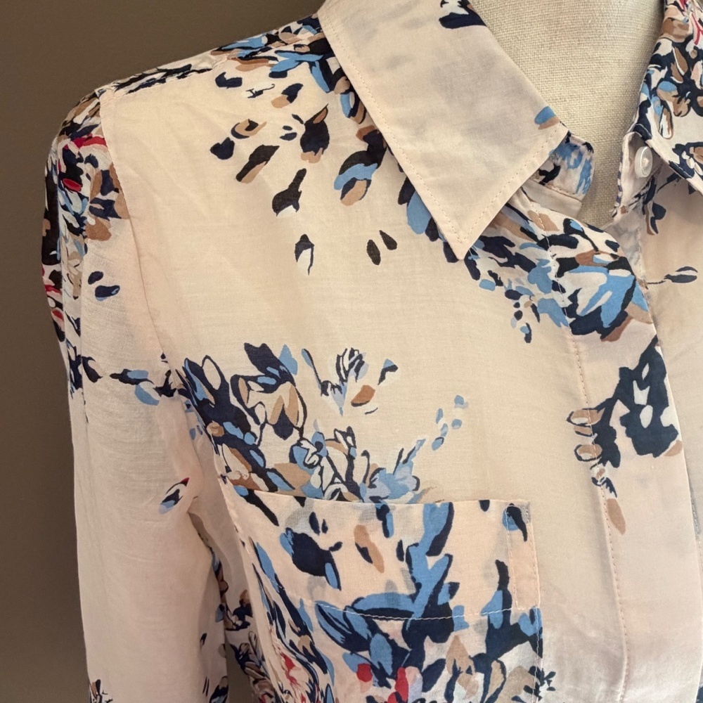White House Black Market Soft Pink Floral Long Sleeve Silk Blend Shirt, Size 8 - Picture 4 of 13